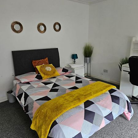 Double Room Close To Headingley Stadium 利兹 外观 照片