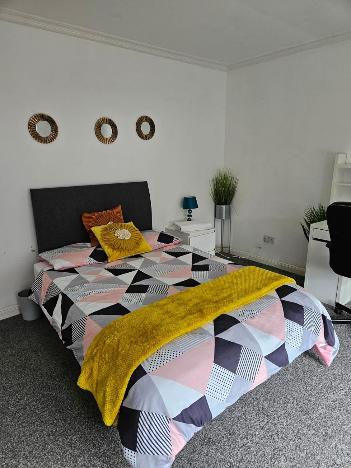Double Room Close To Headingley Stadium 利兹 外观 照片